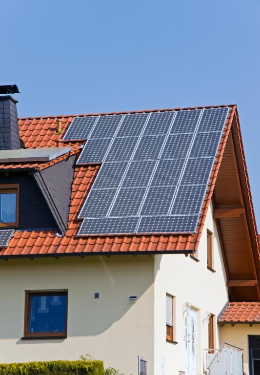 À Dax, faut-il installer des panneaux photovoltaïques sur son toit ?